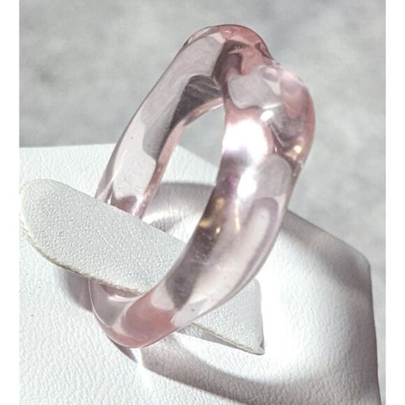 Abstract Pastel Pink Translucent Fashion Ring Size 8 - Picture 6 of 15